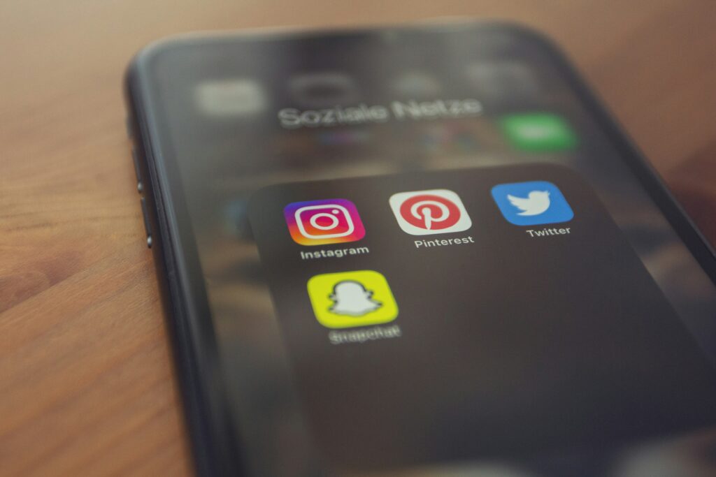 Téléphone reseaux sociaaux